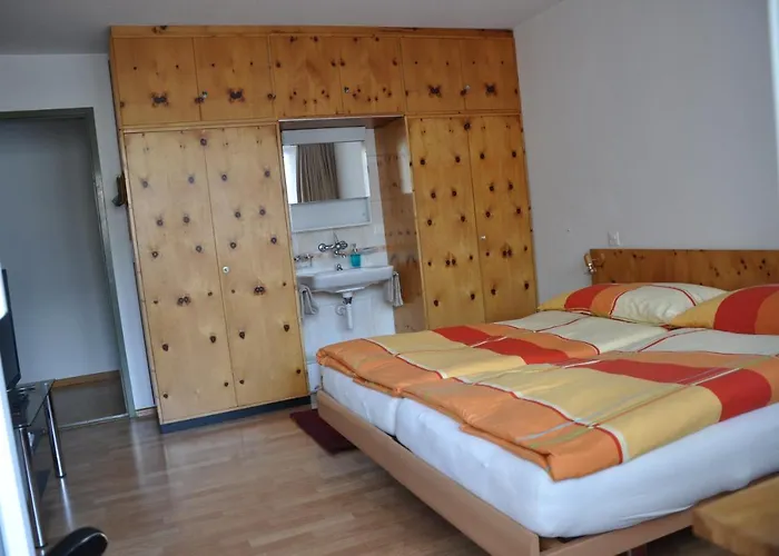 ハウス ビクトリア A *