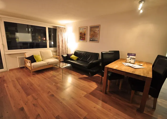 ハウス ビクトリア A *