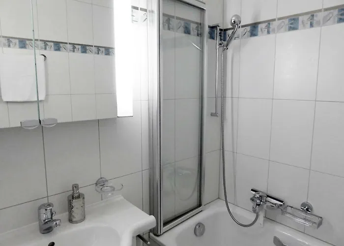 ハウス ビクトリア A アパート *